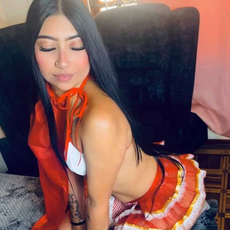 chanell_ec — FansOnlyX creator profile