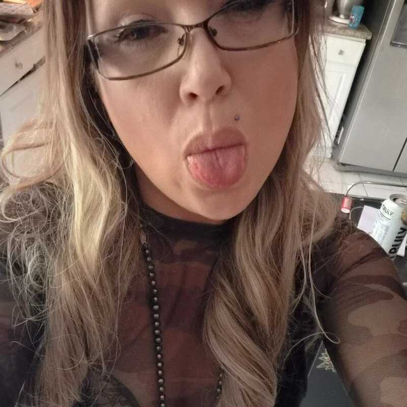 snowbunnywhore — FansOnlyX creator profile