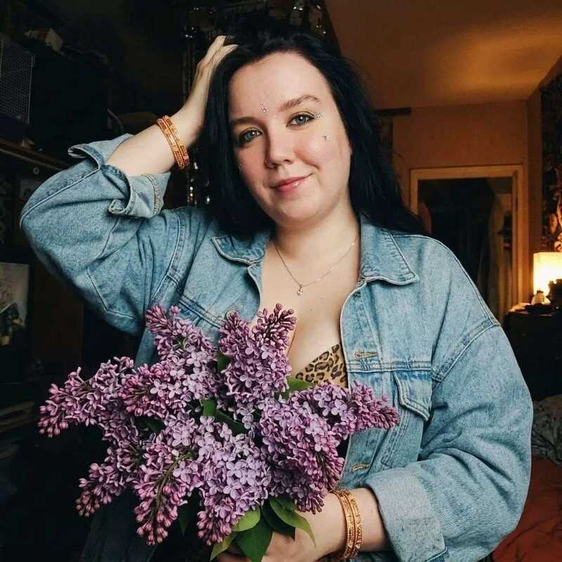 Leona_Seymour — FansOnlyX creator profile