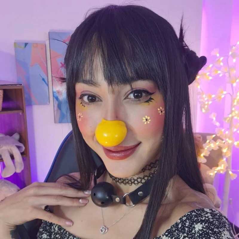 FIORELLA_L — FansOnlyX creator profile