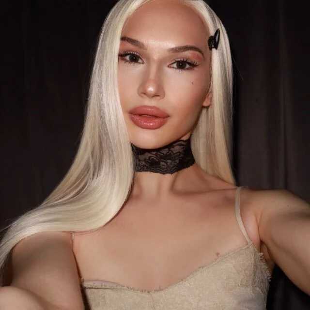annaroseee — FansOnlyX creator profile
