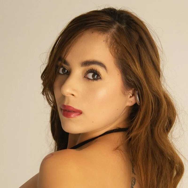 Noa_butterfly_ — FansOnlyX creator profile