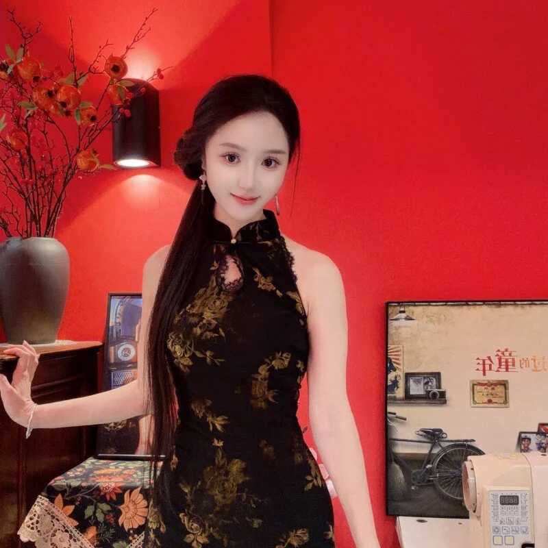 Chuqing-520 — FansOnlyX creator profile