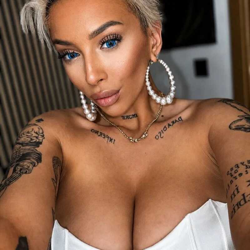 spicyxmilf — FansOnlyX creator profile
