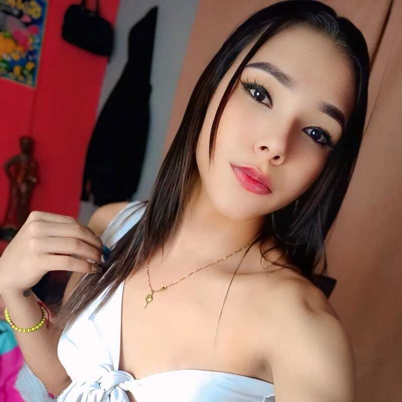 Sofia_Hot_Latina — FansOnlyX creator profile