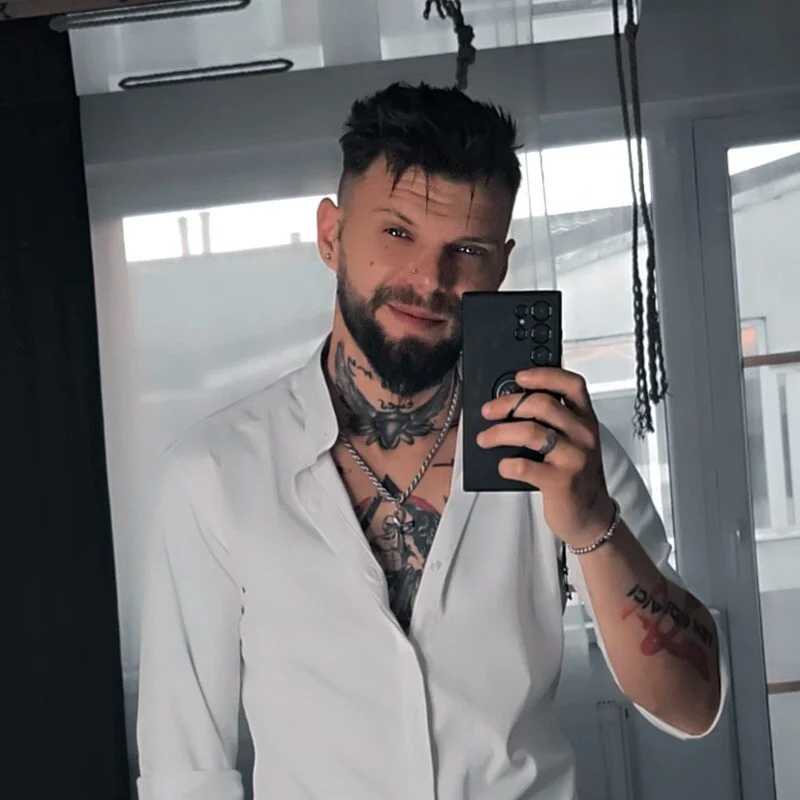 Blue_ey — FansOnlyX creator profile