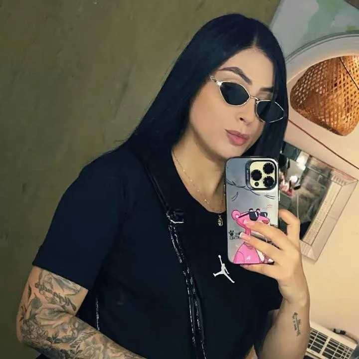 valerie_corthezz — FansOnlyX creator profile