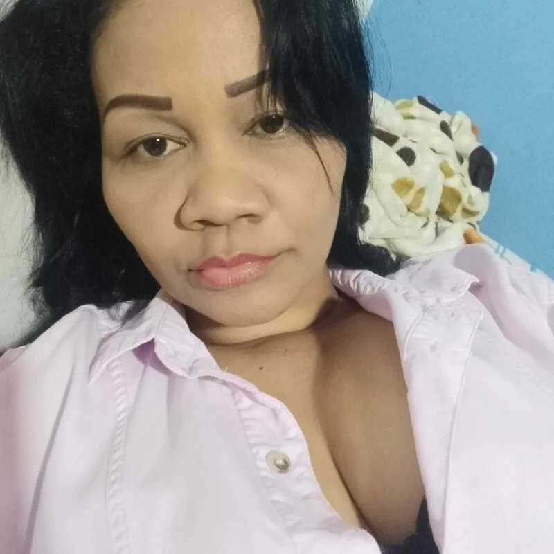 perla_mature — FansOnlyX creator profile