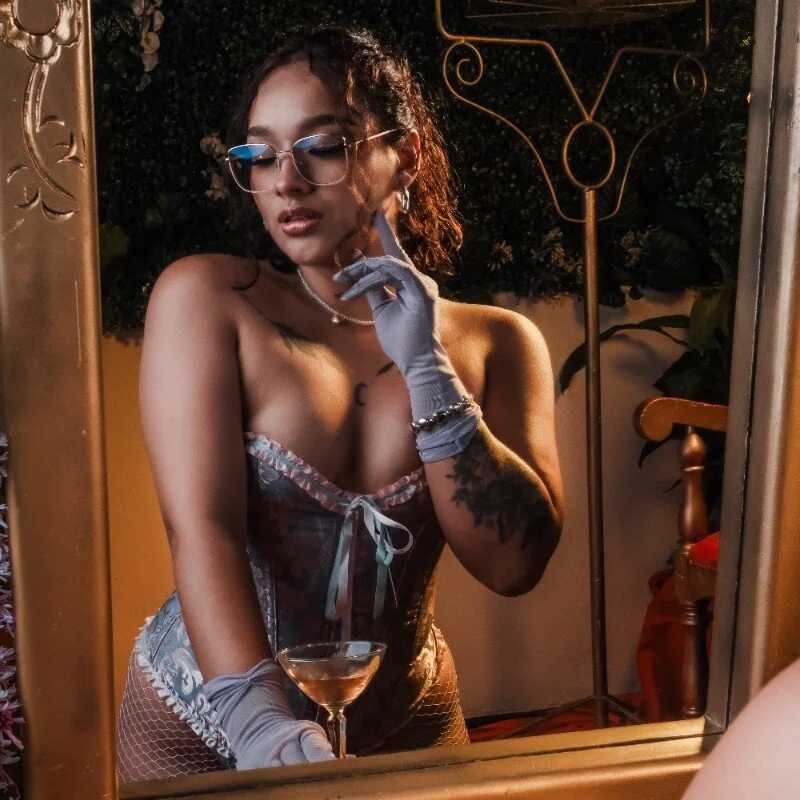 EMILYY_FOXY — FansOnlyX creator profile