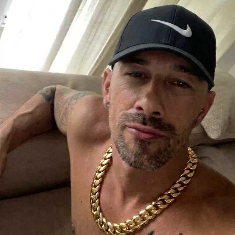 Bigcarlosc — FansOnlyX creator profile