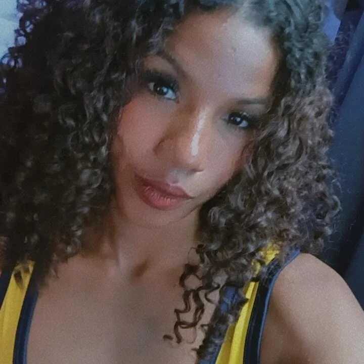 catiusca_dl — FansOnlyX creator profile