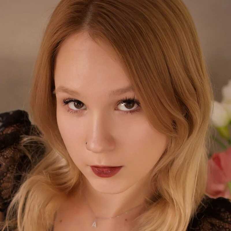 sophie_blossom_ — FansOnlyX creator profile