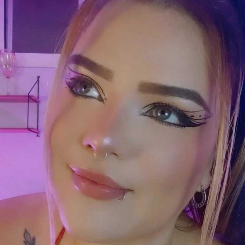 __MeganMY — FansOnlyX creator profile