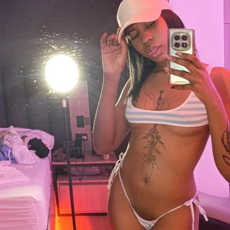 Zaira_Rose_ — FansOnlyX creator profile