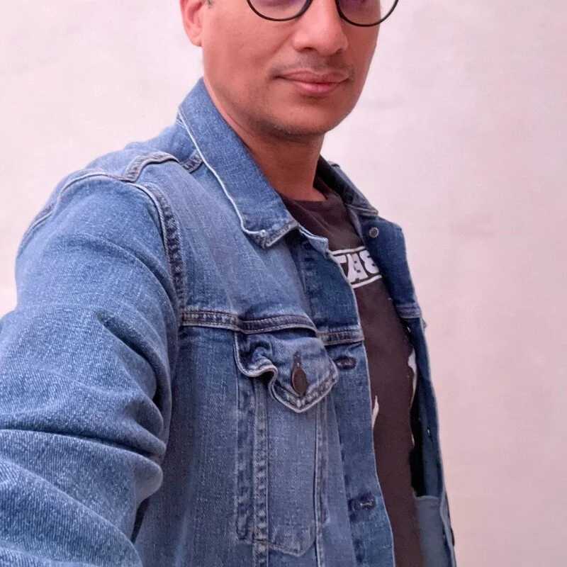 alex_ruiz85 — FansOnlyX creator profile