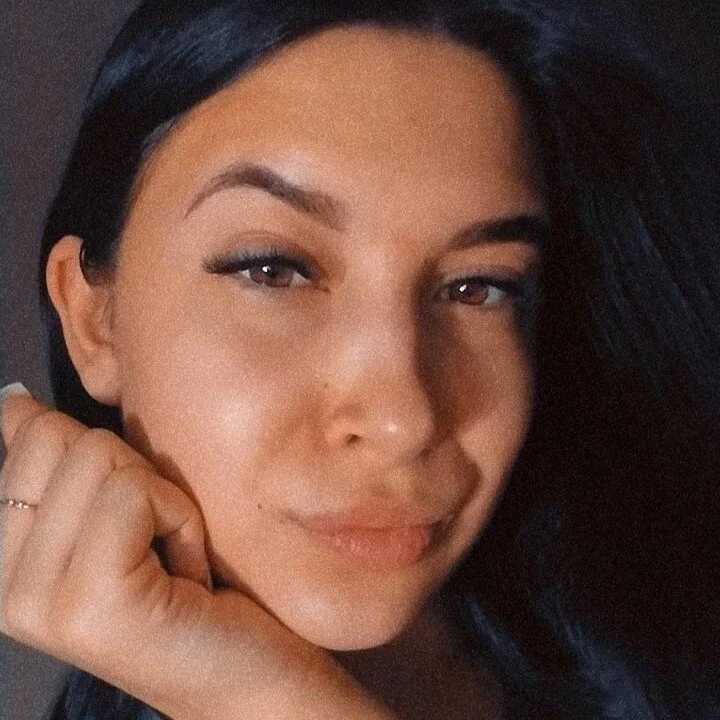 Roxy_Lovee — FansOnlyX creator profile