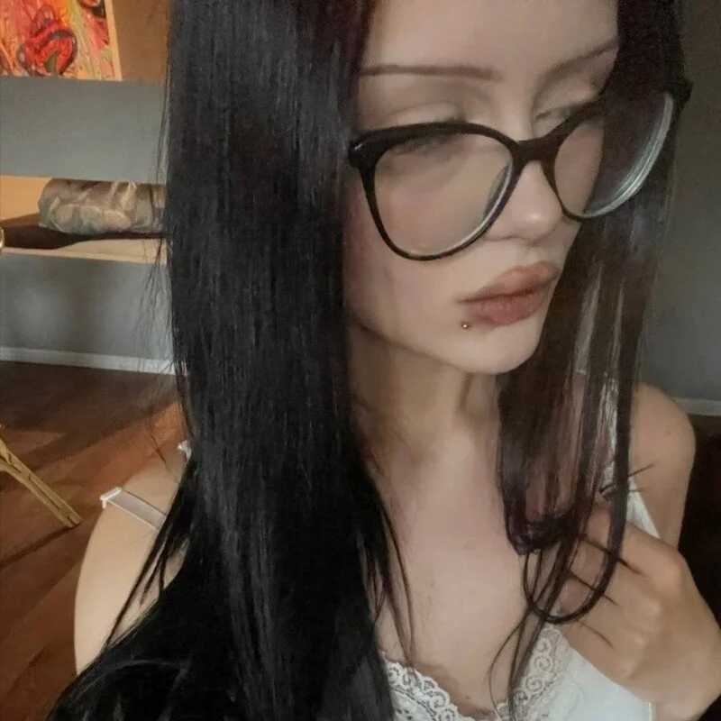 Gelly_Lun — FansOnlyX creator profile