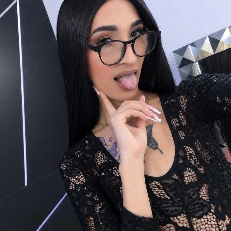 MIA_SEX_PUTITA — FansOnlyX creator profile