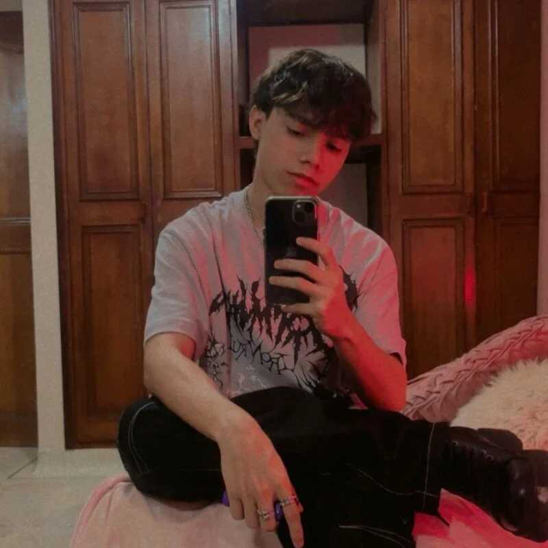 Honeymoon_sariel — FansOnlyX creator profile