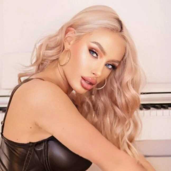 blonde_anna — FansOnlyX creator profile