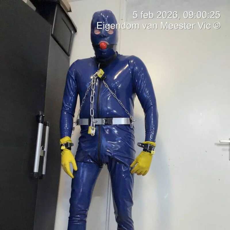 latexslaveboy — FansOnlyX creator profile