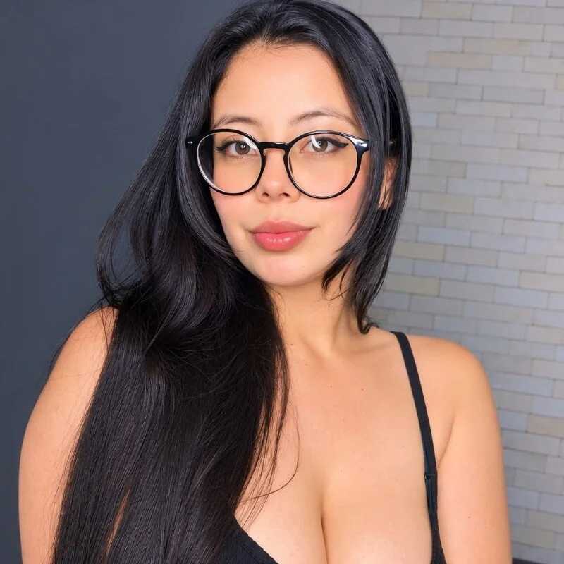 NatalieValvet — FansOnlyX creator profile