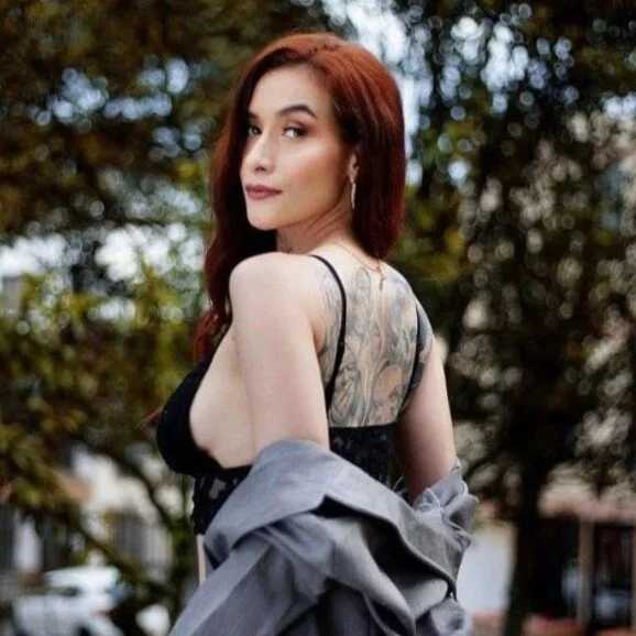 Bella__Rose1 — FansOnlyX creator profile