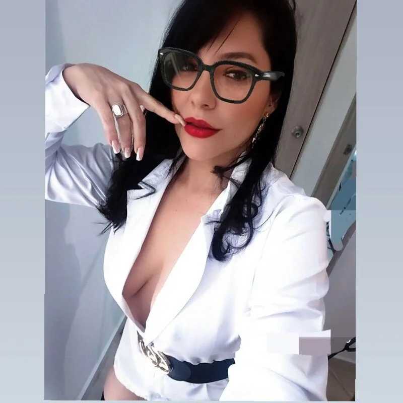 isabellarous- — FansOnlyX creator profile