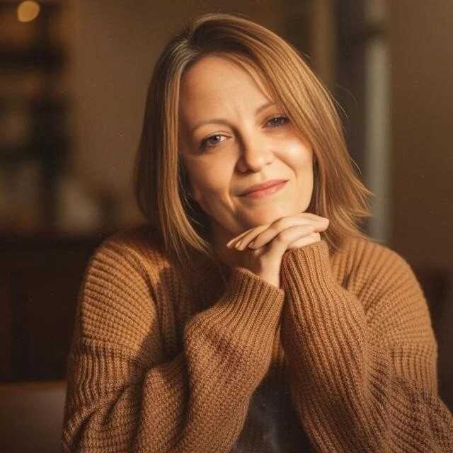 LianaNova — FansOnlyX creator profile