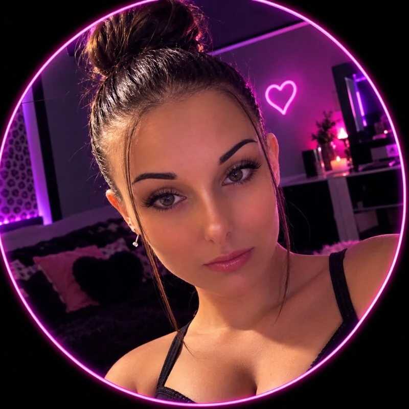 Quenn667 — FansOnlyX creator profile