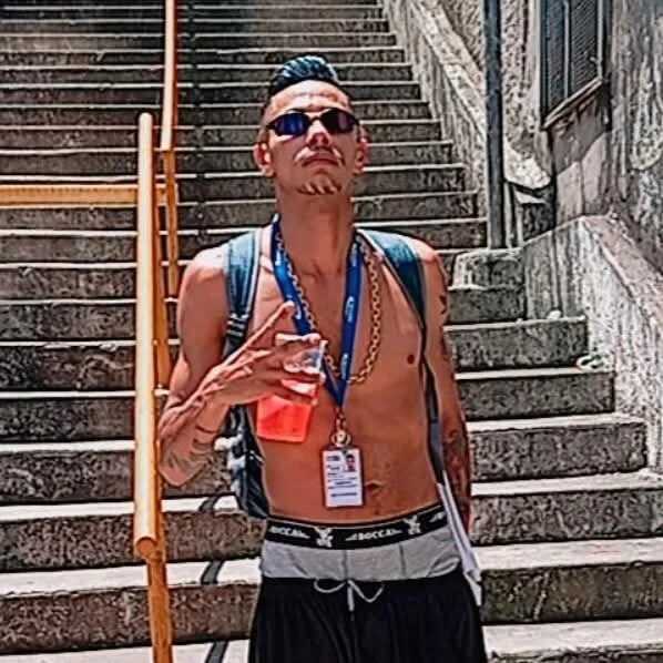 picademeu18ctm — FansOnlyX creator profile