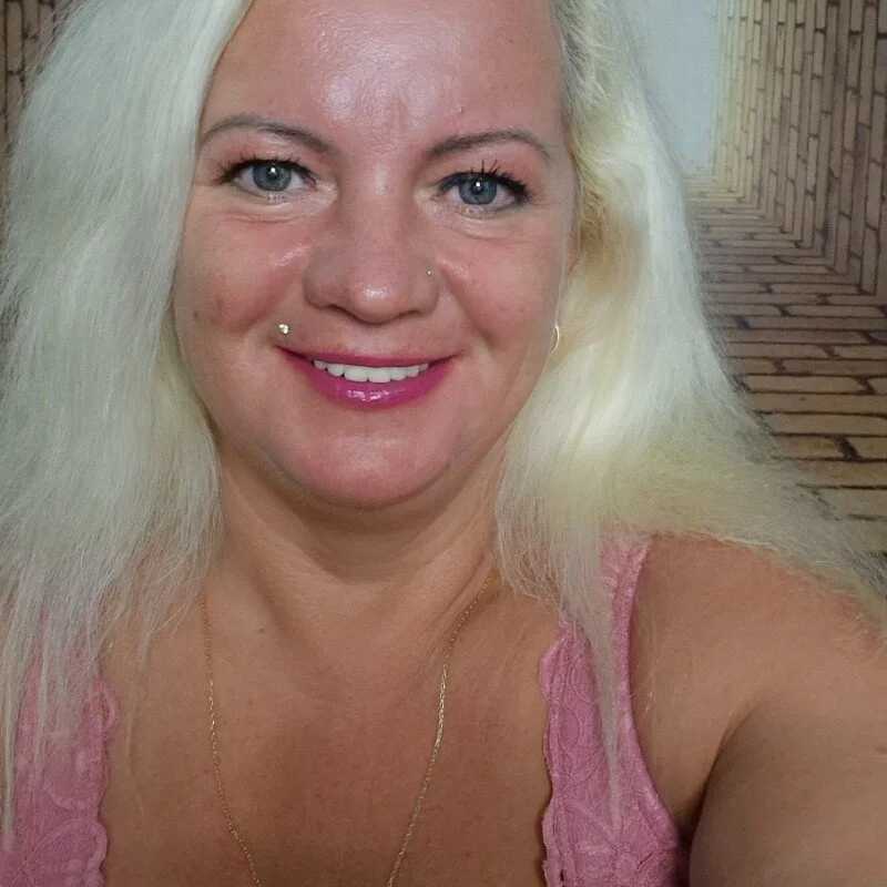 MolligSpielle — FansOnlyX creator profile