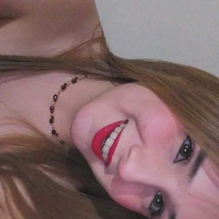 isabellardiente — FansOnlyX creator profile