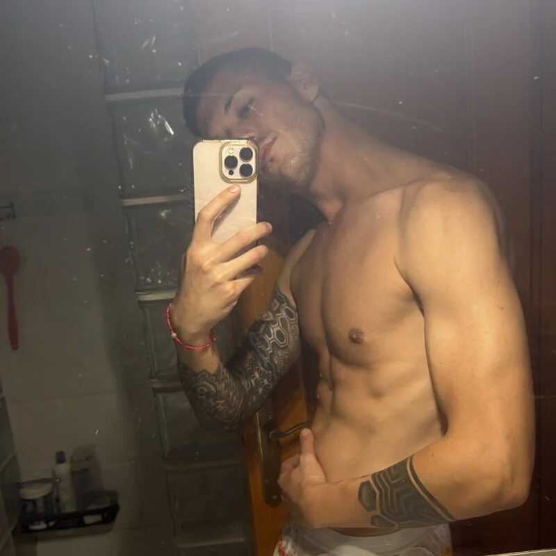 Alex_21ABV — FansOnlyX creator profile