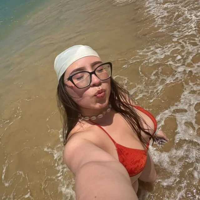 MadeleynRose — FansOnlyX creator profile