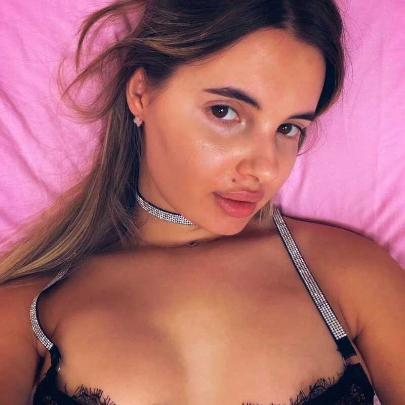Erika_Alluring — FansOnlyX creator profile