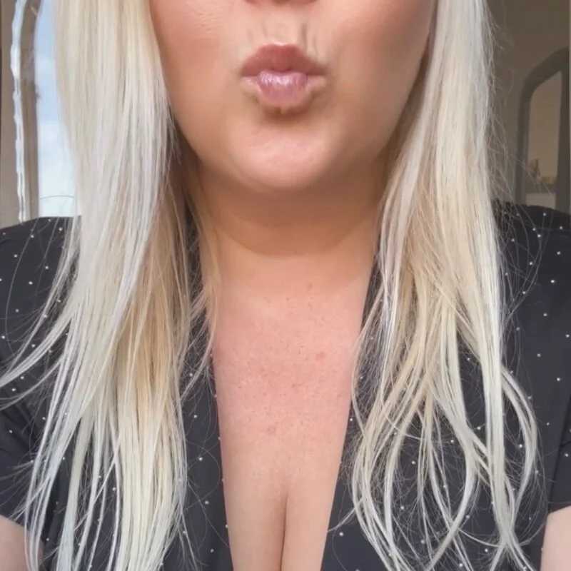 SoftThickAngel — FansOnlyX creator profile