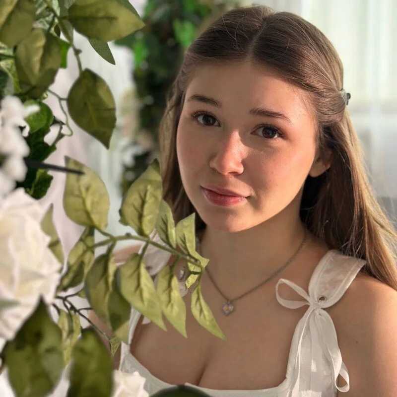 miaamour18 — FansOnlyX creator profile