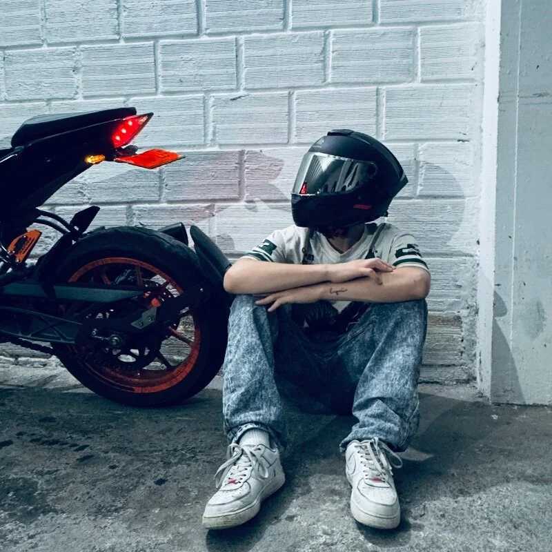 AleFoxx — FansOnlyX creator profile