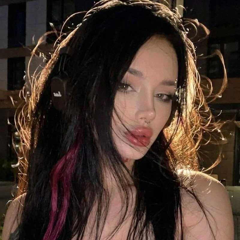 SpicyKaisy — FansOnlyX creator profile