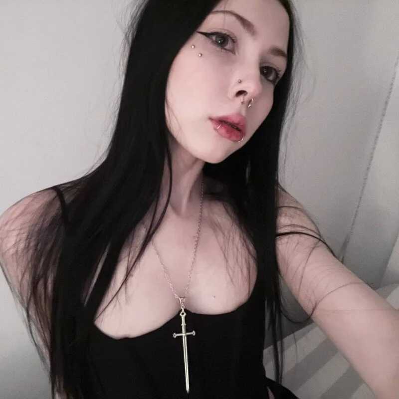 VivianSweet_ — FansOnlyX creator profile