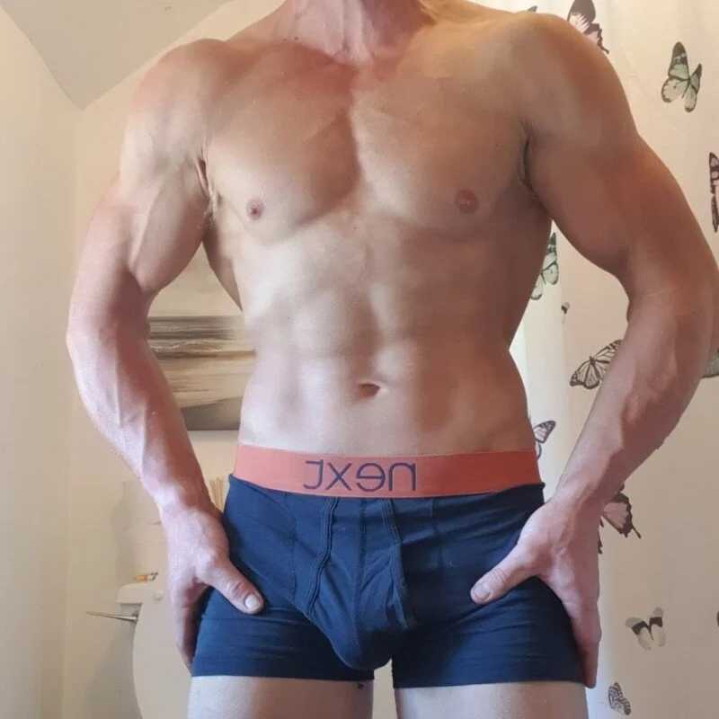 blueeyeblonde33 — FansOnlyX creator profile