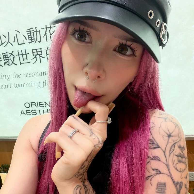 MaryChanXO — FansOnlyX creator profile