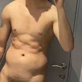 bigdickguy21cm — FansOnlyX creator profile