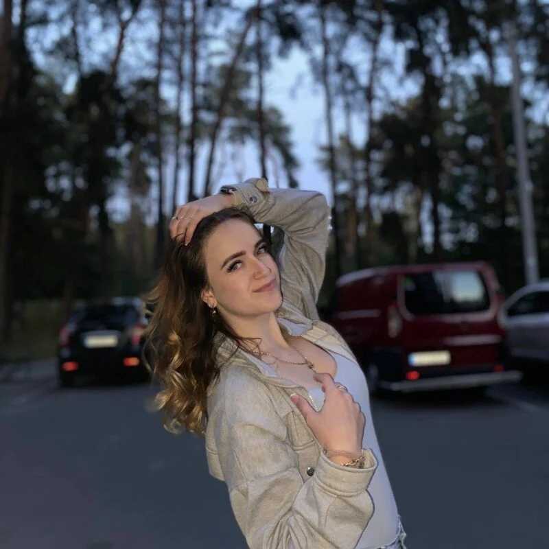 ElinaStar00 — FansOnlyX creator profile