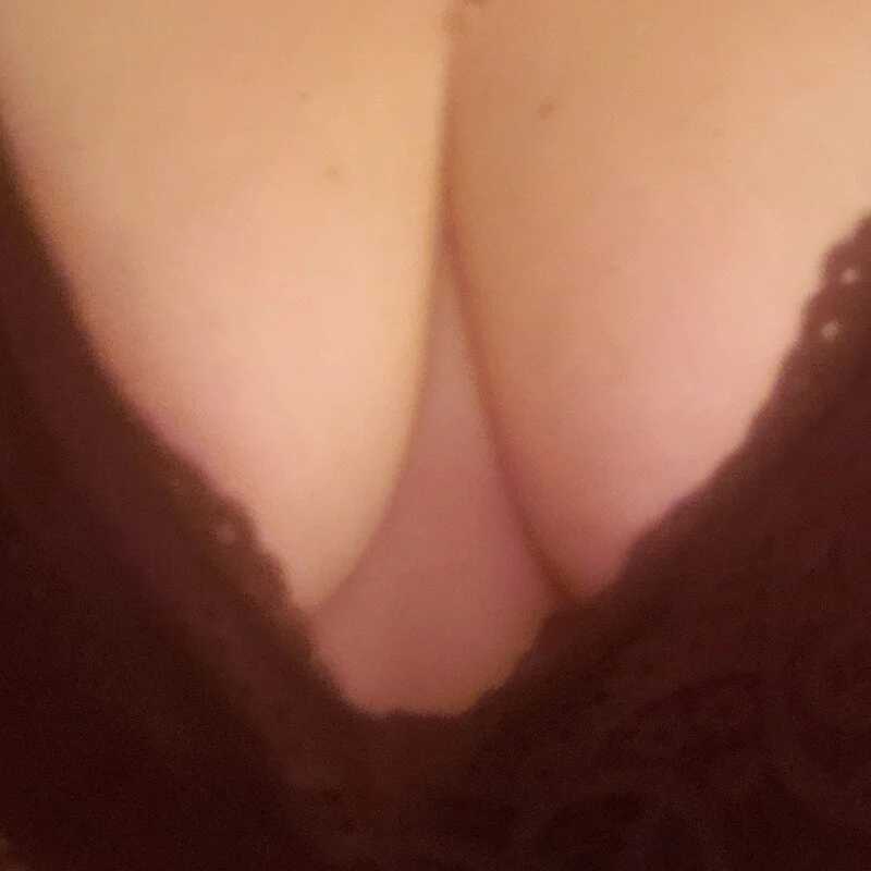 Alexia_Clark75 — FansOnlyX creator profile