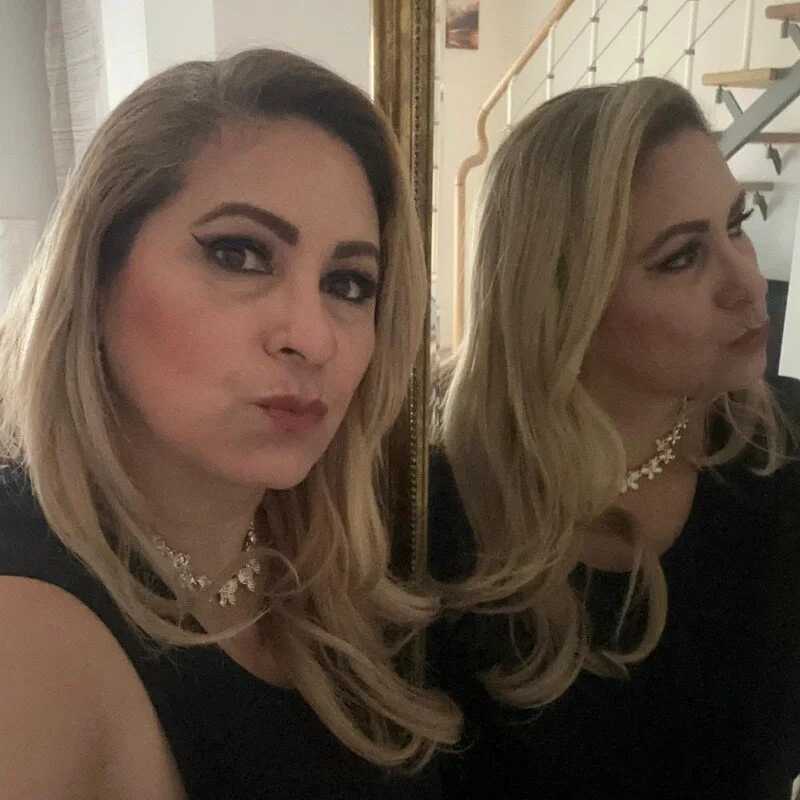 x_elena_x — FansOnlyX creator profile