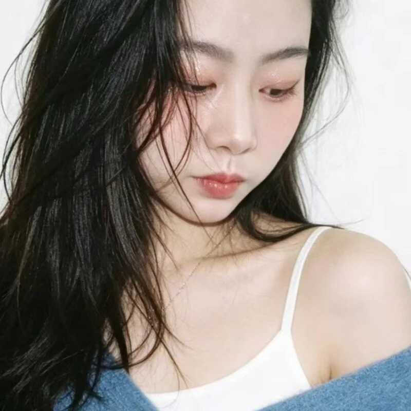 XIAxia00001 — FansOnlyX creator profile