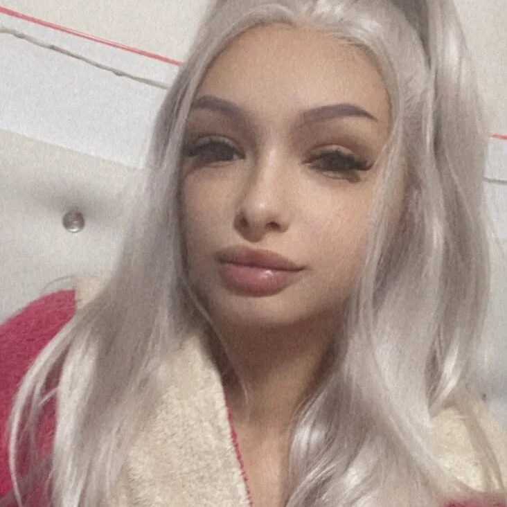 MiniFoxxxx — FansOnlyX creator profile