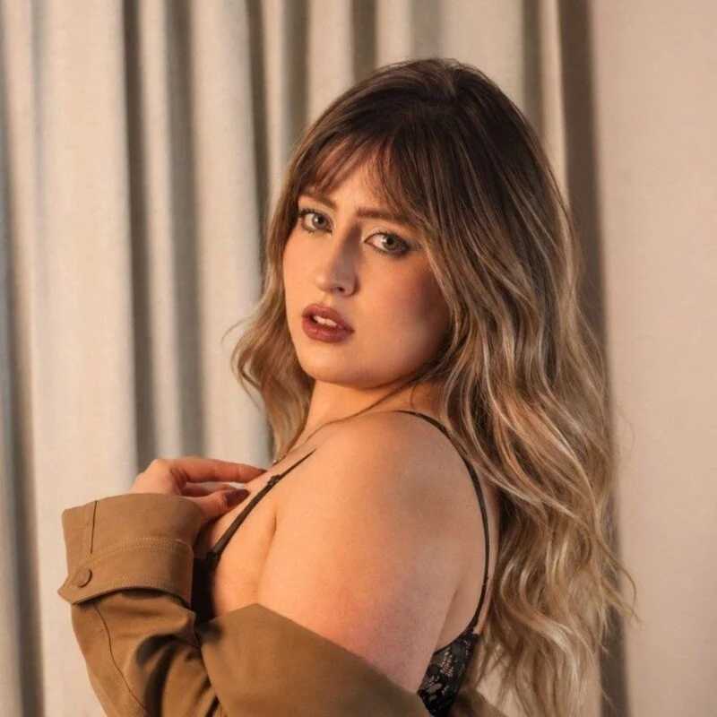 Jenny_Dreamm — FansOnlyX creator profile